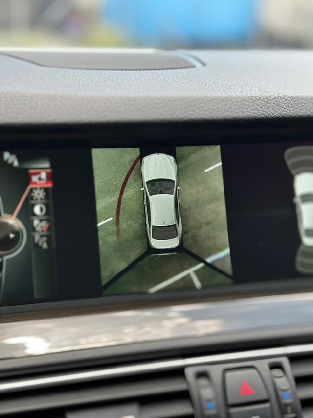 BMW寶馬 M5 SEDAN  第7張相片