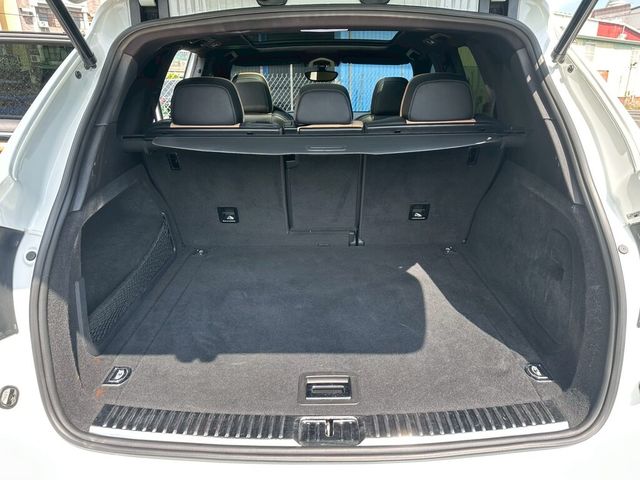 PORSCHE保時捷 CAYENNE  第4張相片