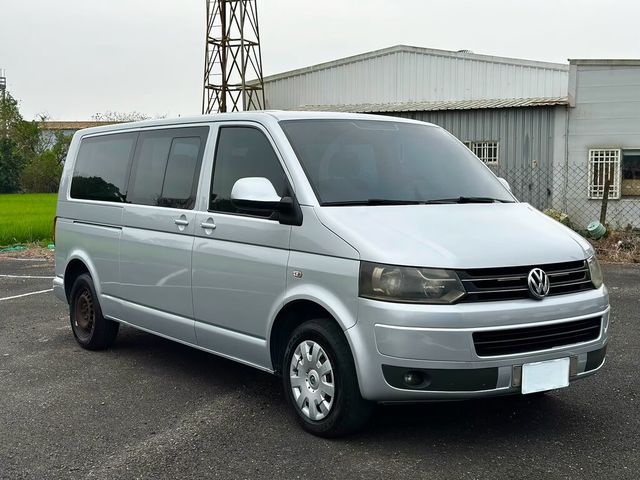 VOLKSWAGEN福斯 T5 CARAVELLE  第2張相片