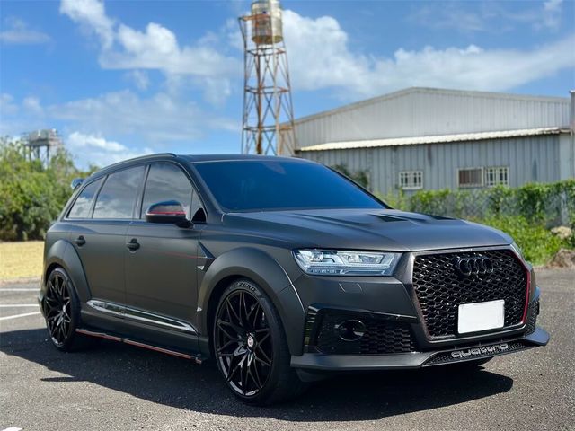 AUDI奧迪 Q7  第2張相片