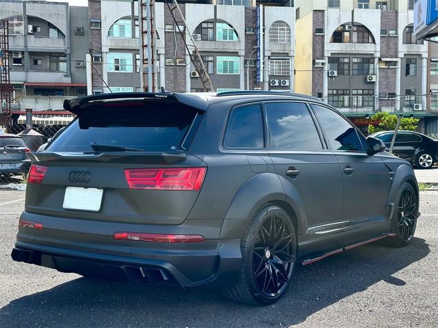 AUDI奧迪 Q7  第3張相片