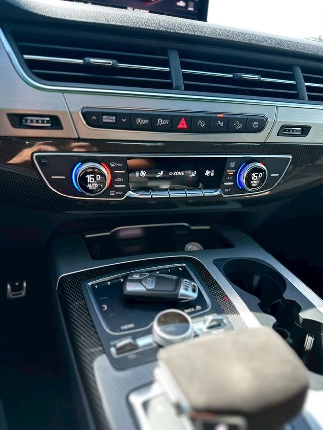 AUDI奧迪 Q7  第9張相片