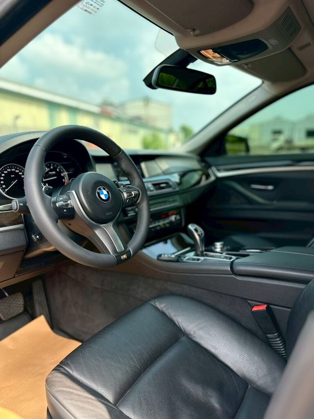 BMW寶馬 520I  第7張相片