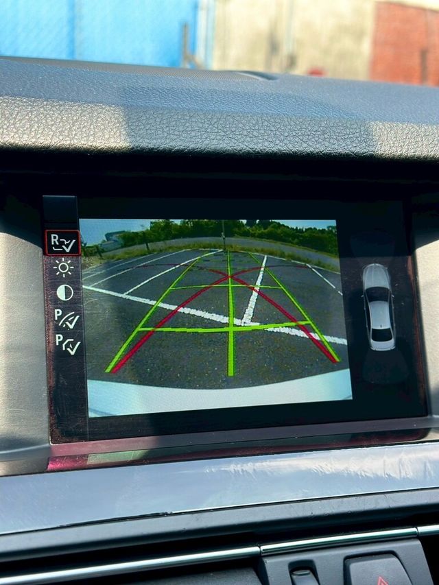 BMW寶馬 520I  第9張相片