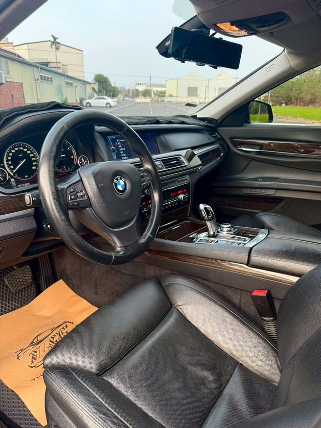 BMW寶馬 730D  第8張相片