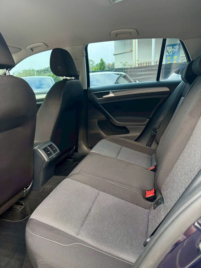 VOLKSWAGEN福斯 GOLF  第9張相片