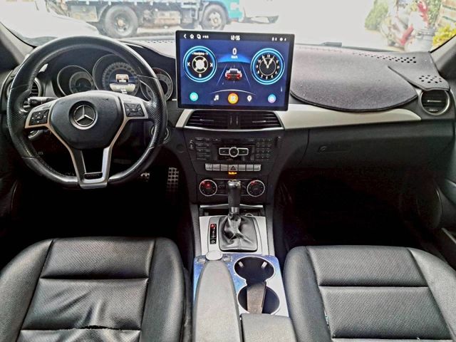 Mercedes-Benz/賓士 C250  第2張相片
