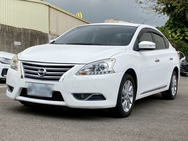Nissan Sentra  第6張相片