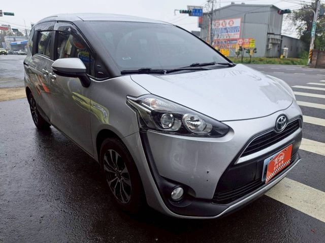 Toyota SIENTA  第6張相片