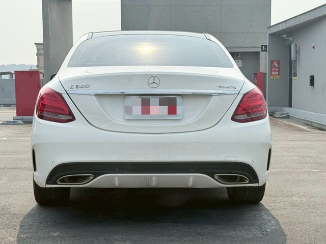 Mercedes-Benz/賓士 C300  第1張相片