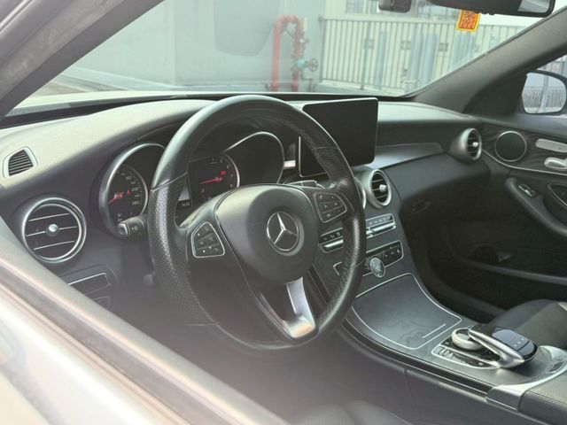 Mercedes-Benz/賓士 C300  第3張相片