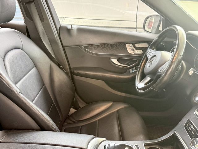 Mercedes-Benz/賓士 C300  第4張相片