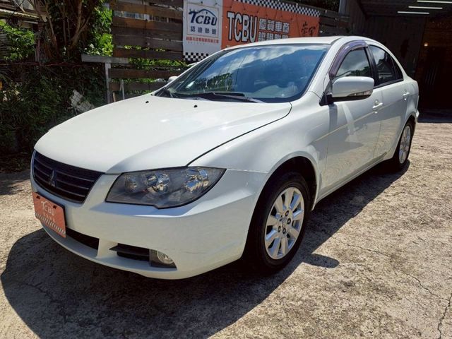2009 三菱 fortis 1.8 經濟實惠代步車  第4張相片