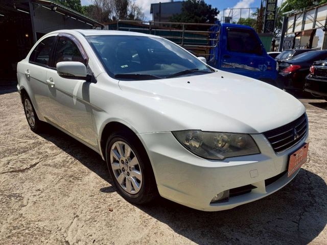 2009 三菱 fortis 1.8 經濟實惠代步車  第6張相片