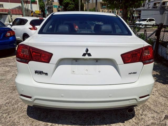 2009 三菱 fortis 1.8 經濟實惠代步車  第8張相片