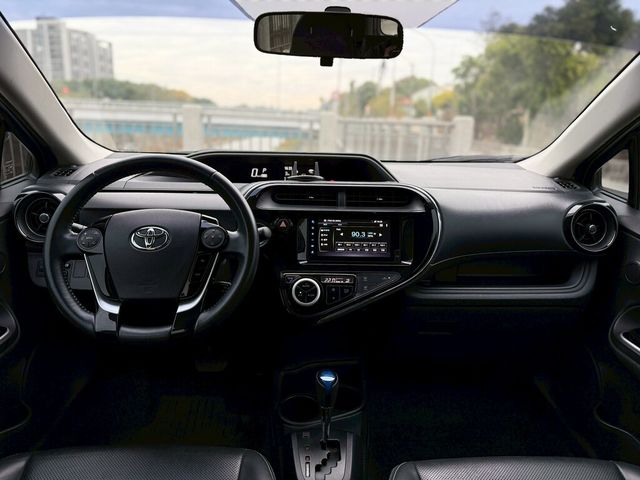 TOYOTA豐田 PRIUS C  第5張相片