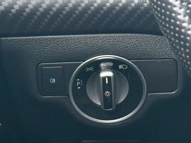 M-BENZ賓士 A180  第8張相片