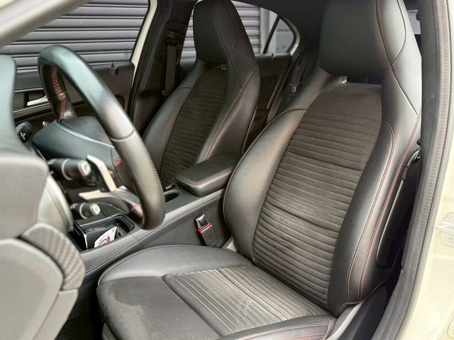 M-BENZ賓士 A180  第15張相片