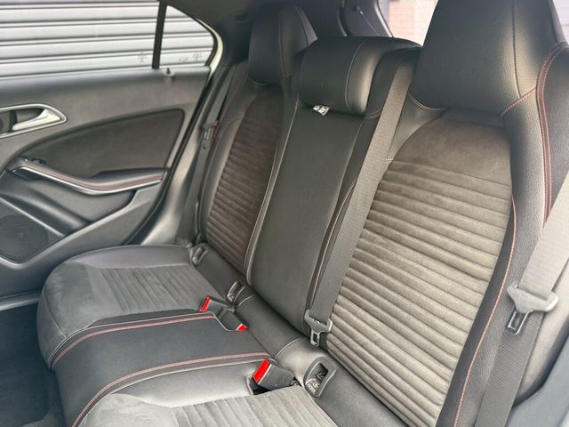 M-BENZ賓士 A180  第16張相片