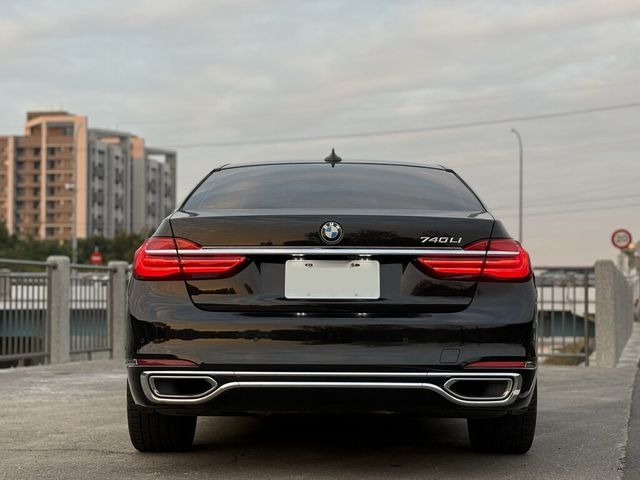 BMW寶馬 740LI  第4張相片