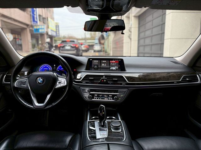 BMW寶馬 740LI  第5張相片