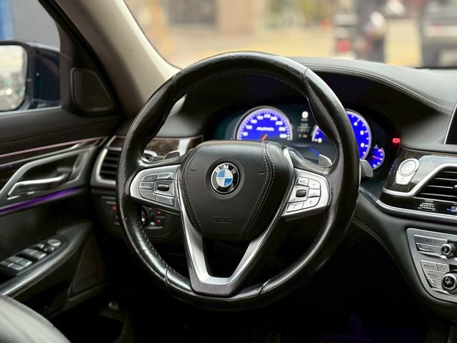 BMW寶馬 740LI  第6張相片