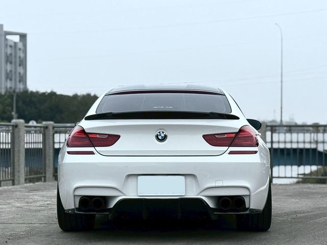 BMW寶馬 M6 COUPE  第4張相片