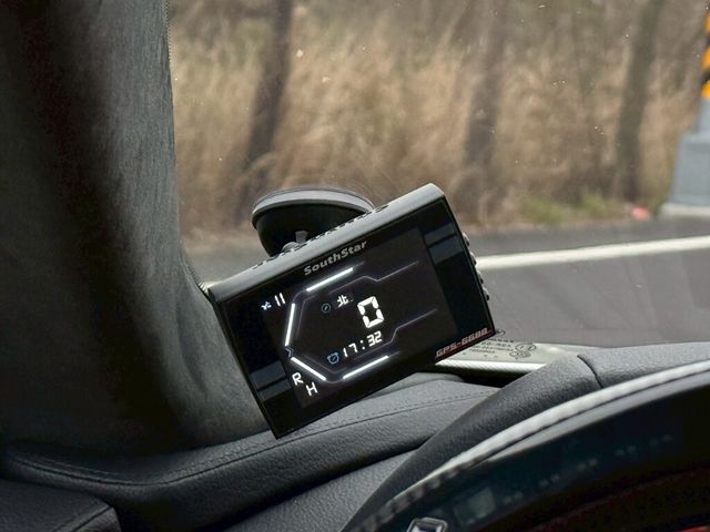 BMW寶馬 M6 COUPE  第11張相片