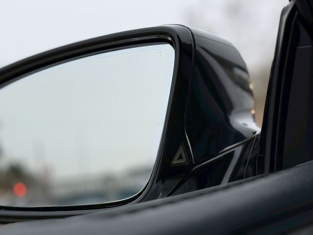 BMW寶馬 M6 COUPE  第12張相片