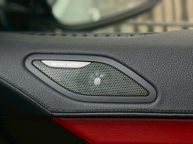 BMW寶馬 M6 COUPE  第13張相片