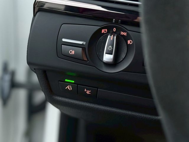 BMW寶馬 M6 COUPE  第14張相片