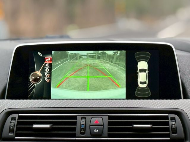 BMW寶馬 M6 COUPE  第16張相片