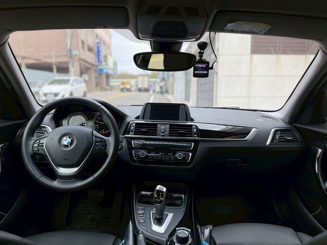 BMW寶馬 118I  第5張相片