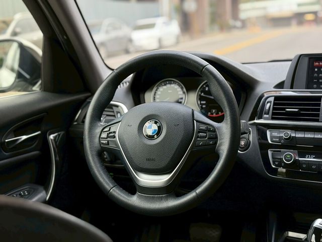 BMW寶馬 118I  第6張相片