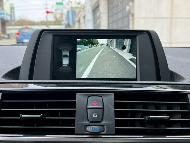 BMW寶馬 118I  第11張相片