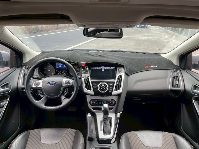FORD福特 FOCUS  第7張相片