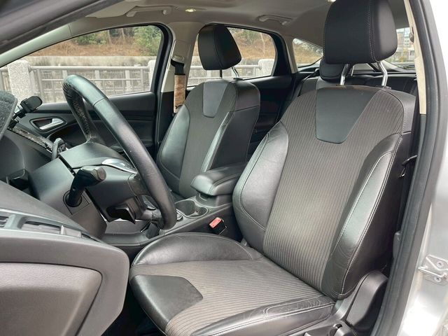 FORD福特 FOCUS  第18張相片