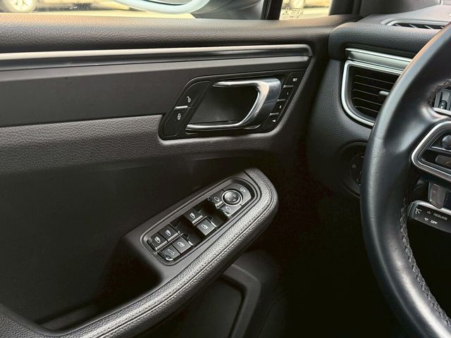 PORSCHE保時捷 MACAN  第9張相片