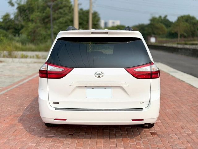 TOYOTA豐田 SIENNA  第4張相片