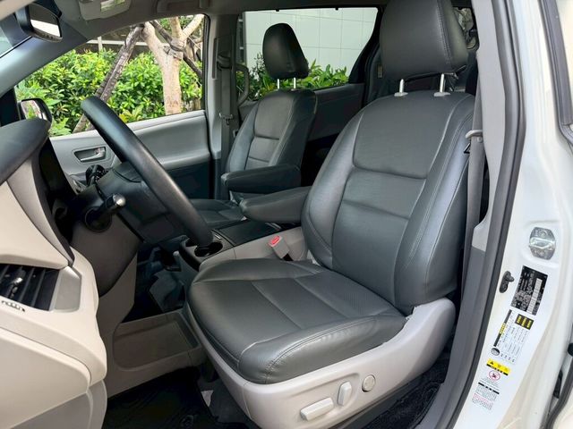 TOYOTA豐田 SIENNA  第12張相片