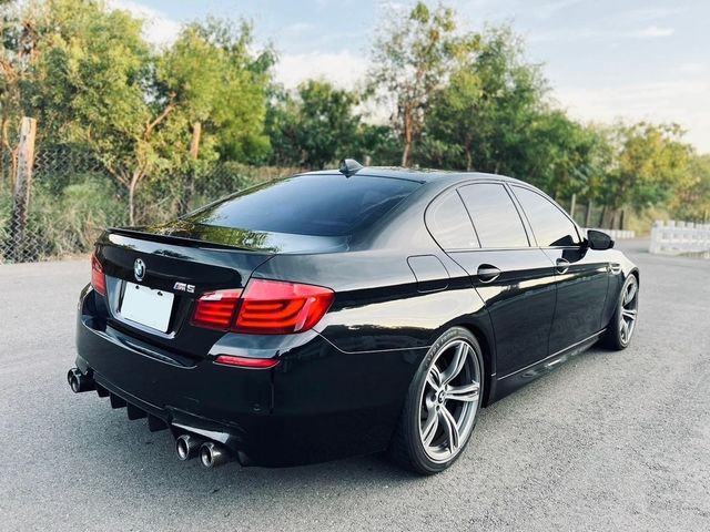 BMW寶馬 M5  第2張相片