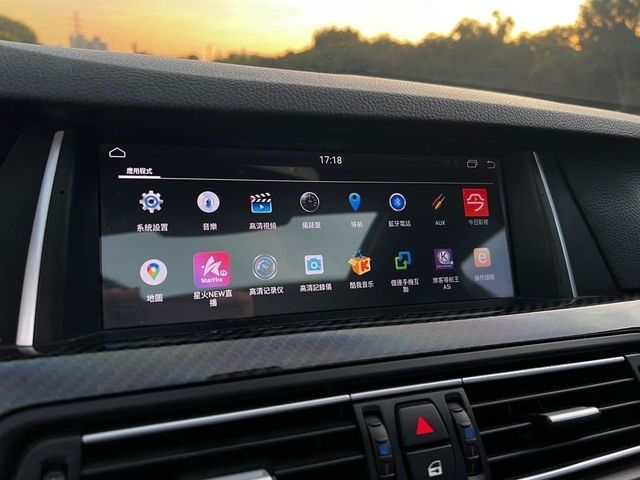 BMW寶馬 M5  第11張相片