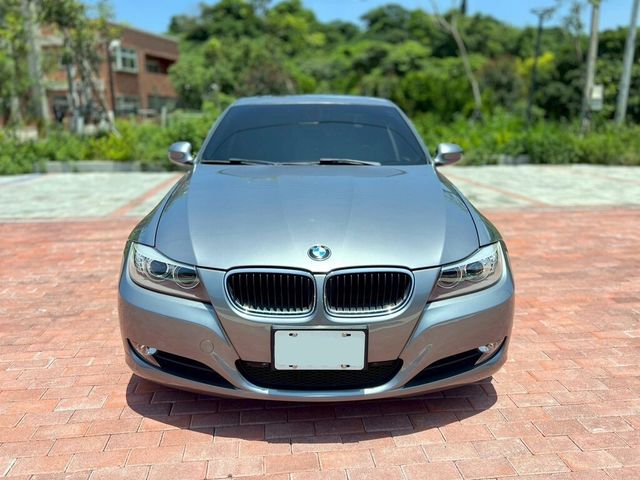 BMW寶馬 318D SEDAN  第3張相片