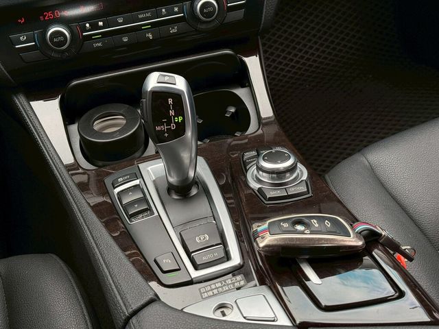 BMW寶馬 520I  第11張相片