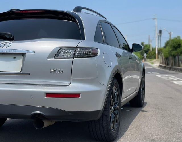 INFINITI無限 FX35  第2張相片