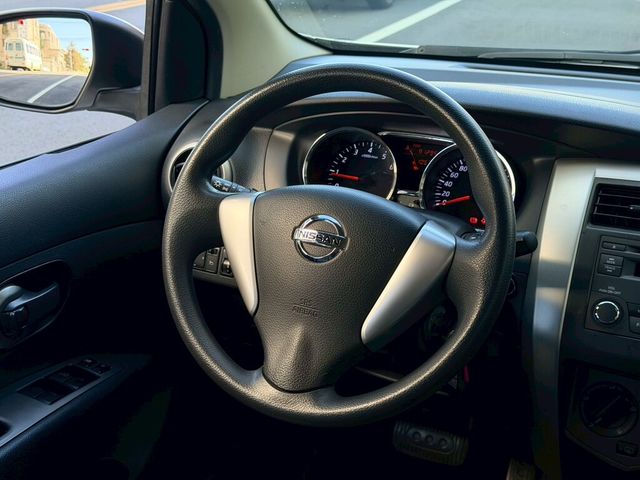 NISSAN日產 LIVINA  第6張相片