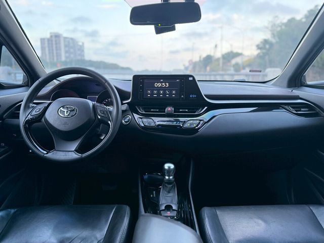 TOYOTA豐田 C-HR  第5張相片