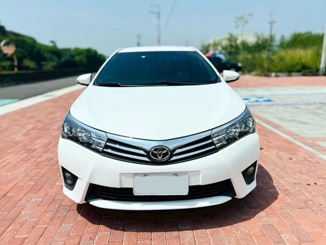TOYOTA豐田 ALTIS  第3張相片