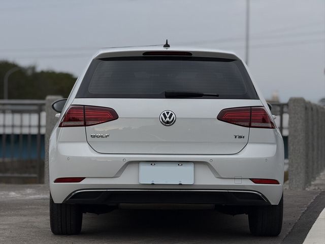 VOLKSWAGEN福斯 GOLF  第4張相片