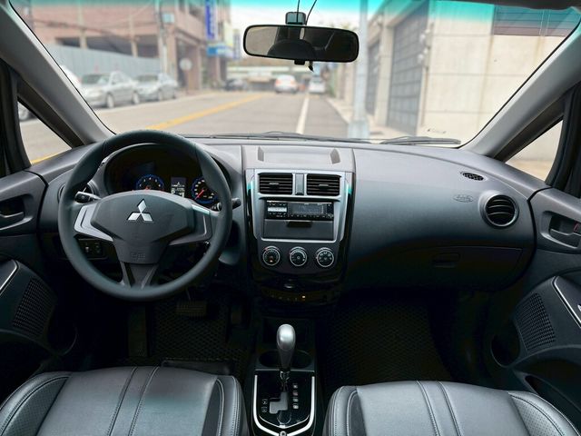 MITSUBISHI三菱 COLT PLUS  第5張相片